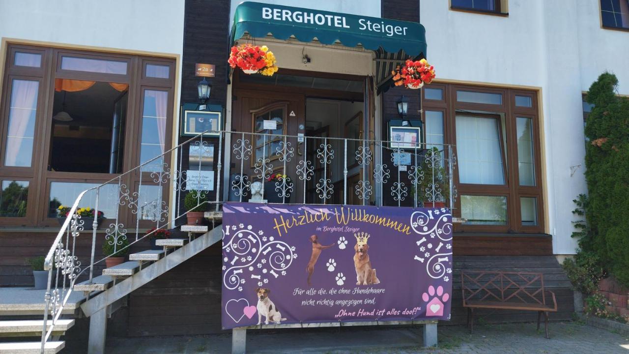 Berghotel Steiger - Pfotenurlaub Schneeberg  Exterior foto